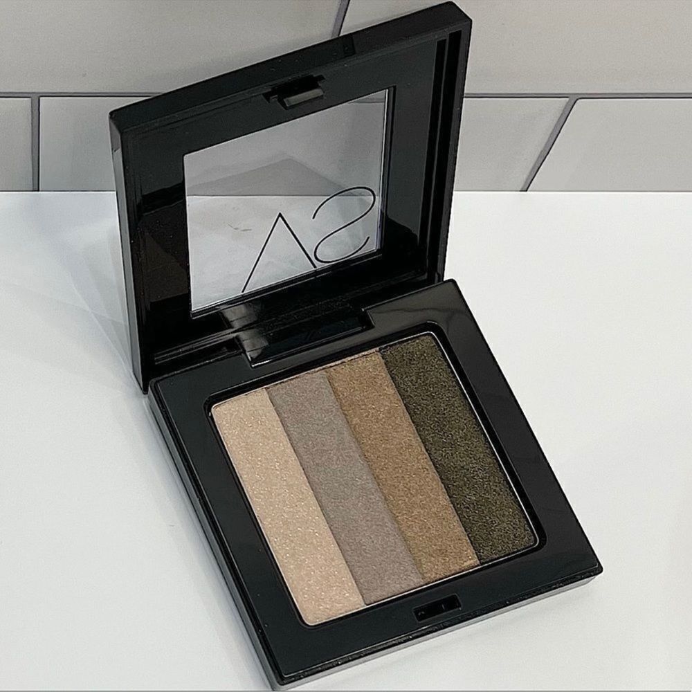 Victoria’s Secret Sultry Eyeshadow Quad